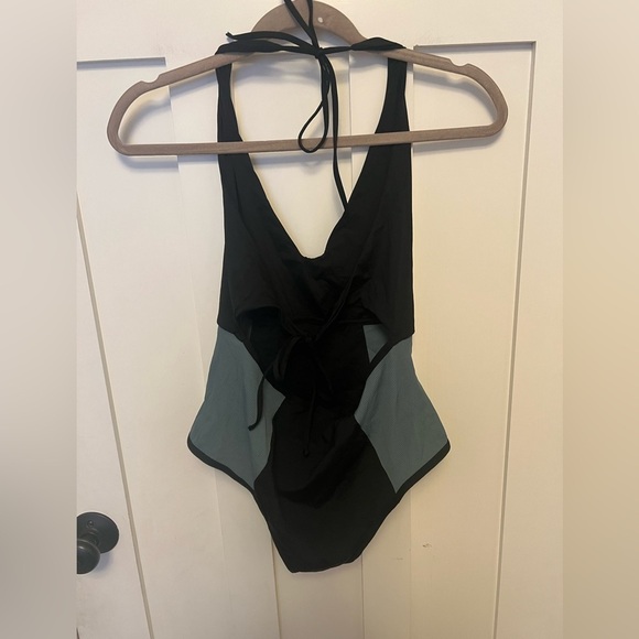 L*Space Fireside One Piece Swimsuit Size 12 In Black Beach - Picture 5 of 8